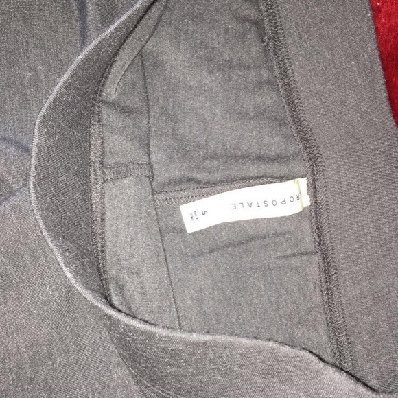 Gray Aeropostale leggings, size small - Picture 2 of 2